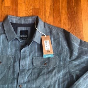 Men’s Prana shirt